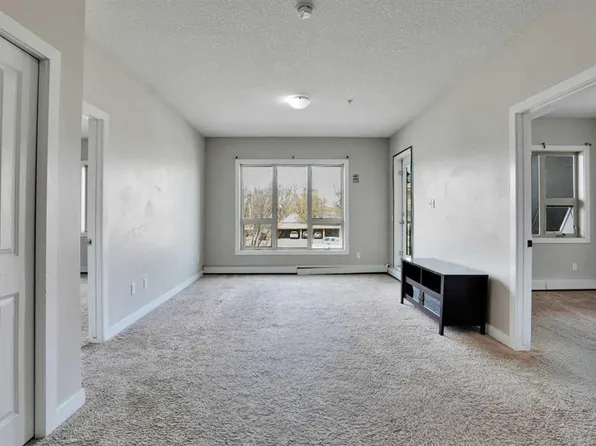 330 S 2nd St W #13, Brooks, AB T1R 0E9
