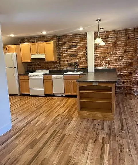 3 Columbia St #3 — Photo 2
