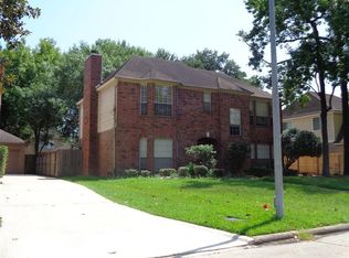 6327 Greenvale Ln, Houston, TX 77066