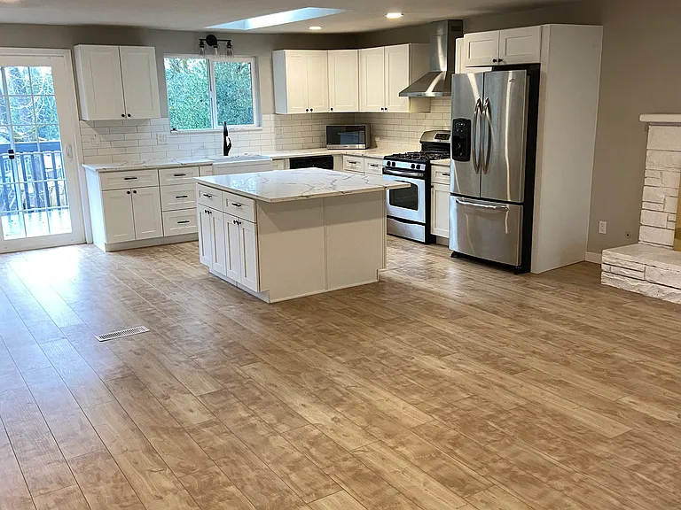 11846 SE 227th Pl — Photo 2