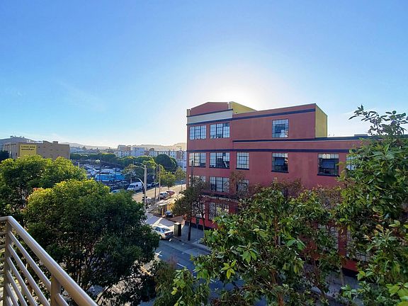 MOVE IN SPECIAL: $500 DEPOSIT + $750.00 CREDIT TOWARDS 2ND MONTHS RENT! DON'T MISS THIS OPP!