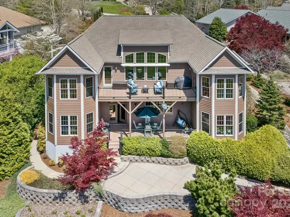 22 Valley Dr, Weaverville, NC 28787