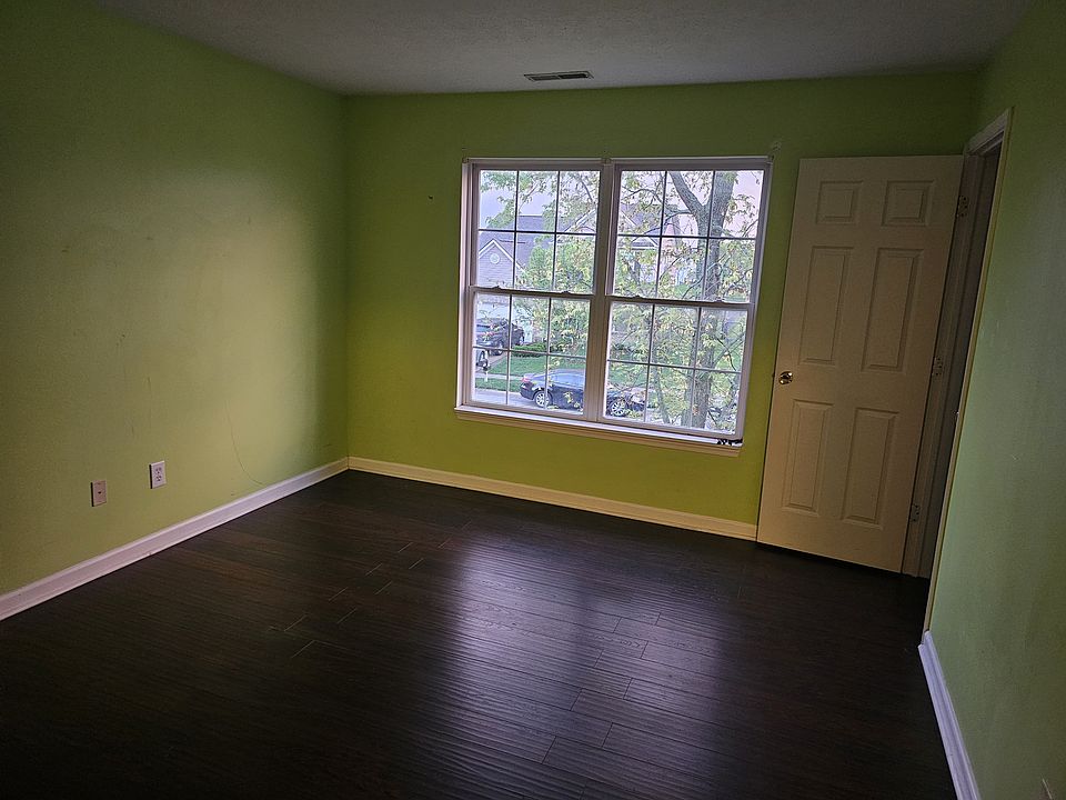 1st image of 7942 Valley Trace Ln