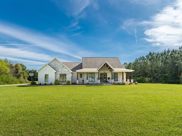 99 J Runnels Rd, Petal, MS 39465