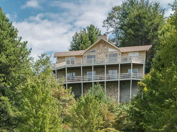 108 Ridgepole Dr, Dillard, GA 30537