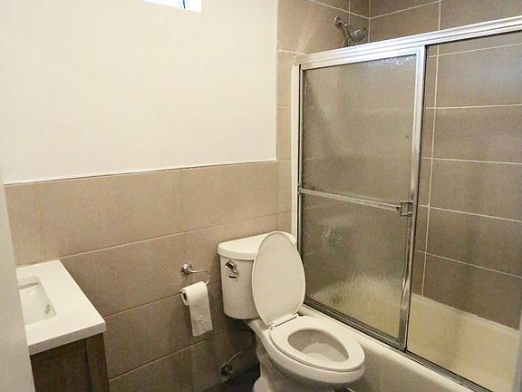 5th image of 2523 Astoria Blvd APT 2F