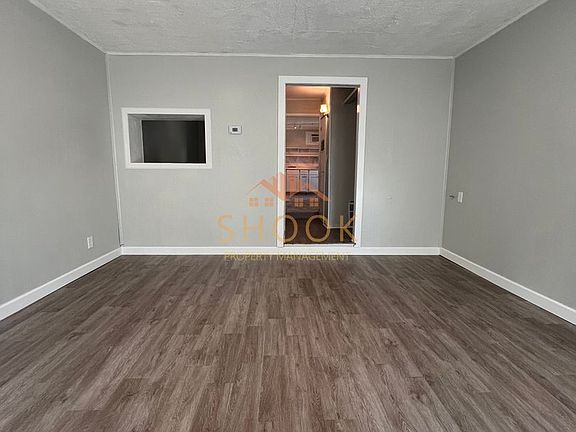 2nd image of 1302 S 4th St #1B-1BA-688SQFT