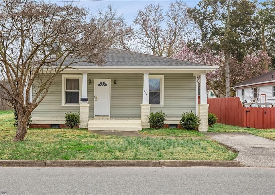 1st image of 2621 Greenwood Dr