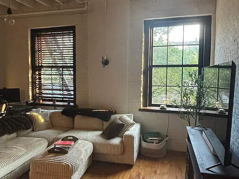 103 N 10th St #2LL — Photo 3