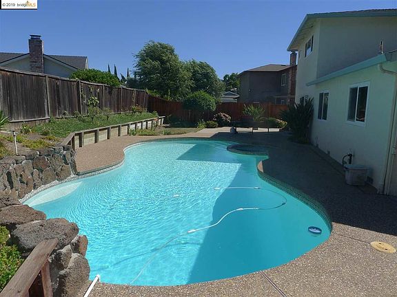2nd image of 1007 Searsport Ct
