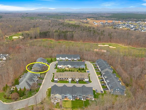 3rd image of 105 Cottage Ct