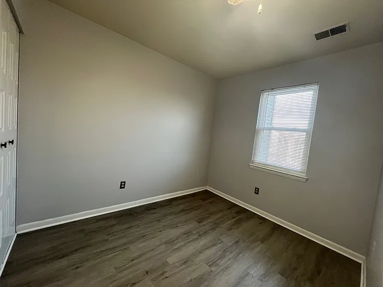 8 Appledowre Ct — Photo 10