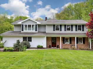 25 Glen Gray Rd, Oakland, NJ 07436