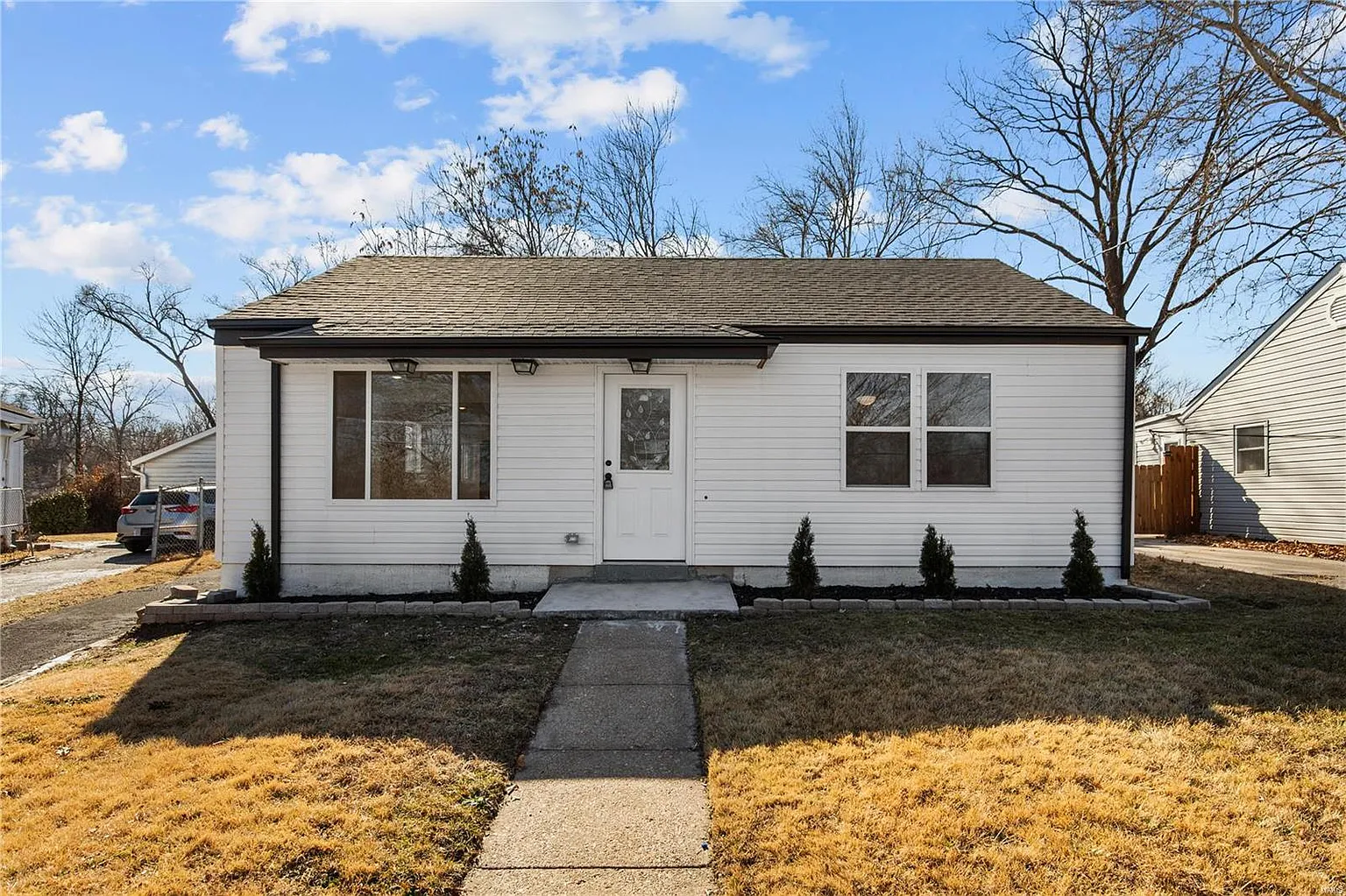 316 Lithia Ave photo 1