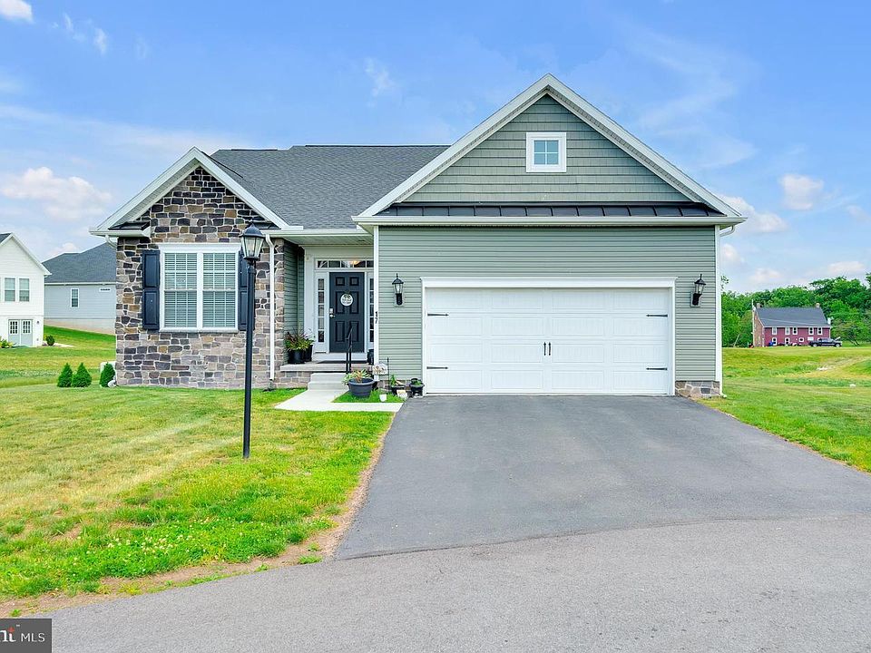 1st image of 17 Pintail Ct
