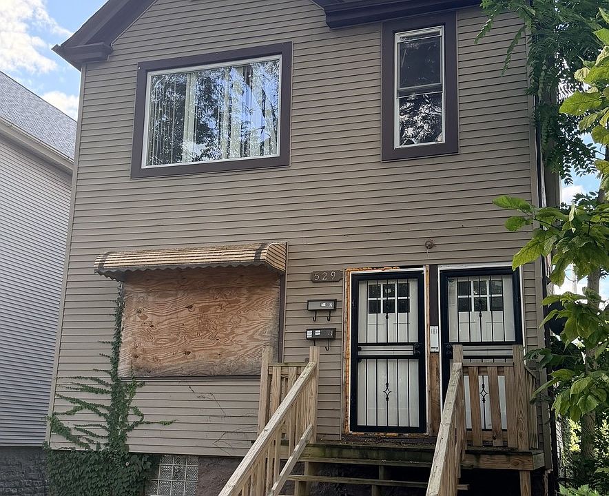 1st image of 529 W Englewood Ave