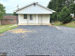 67 Powers Rockwell Ln, Martinsburg, WV 25405