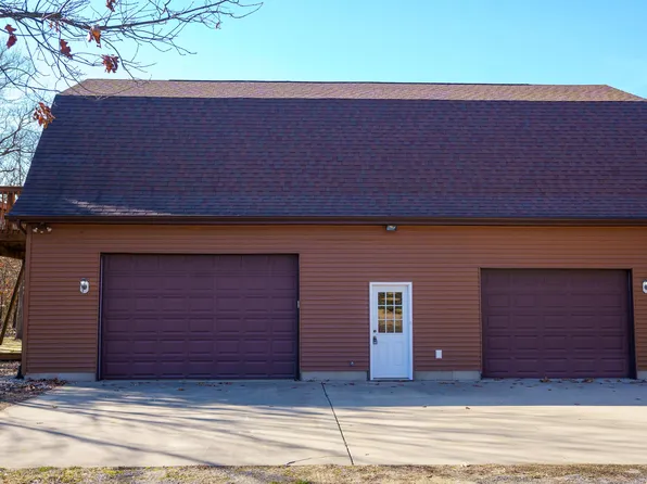 6654 Risner Dr, Plainwell, MI 49080