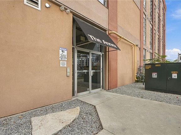 2nd image of 11 Rebecca St #105