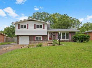 417 Longview Dr, Belleville, IL