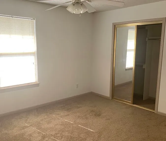 203 NE Dogwood St #C — Photo 5