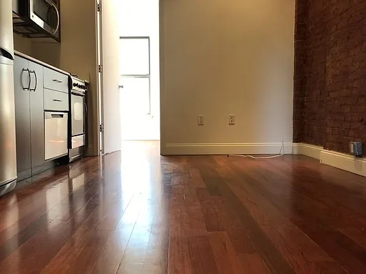 Rented by Westminster Management | media 29