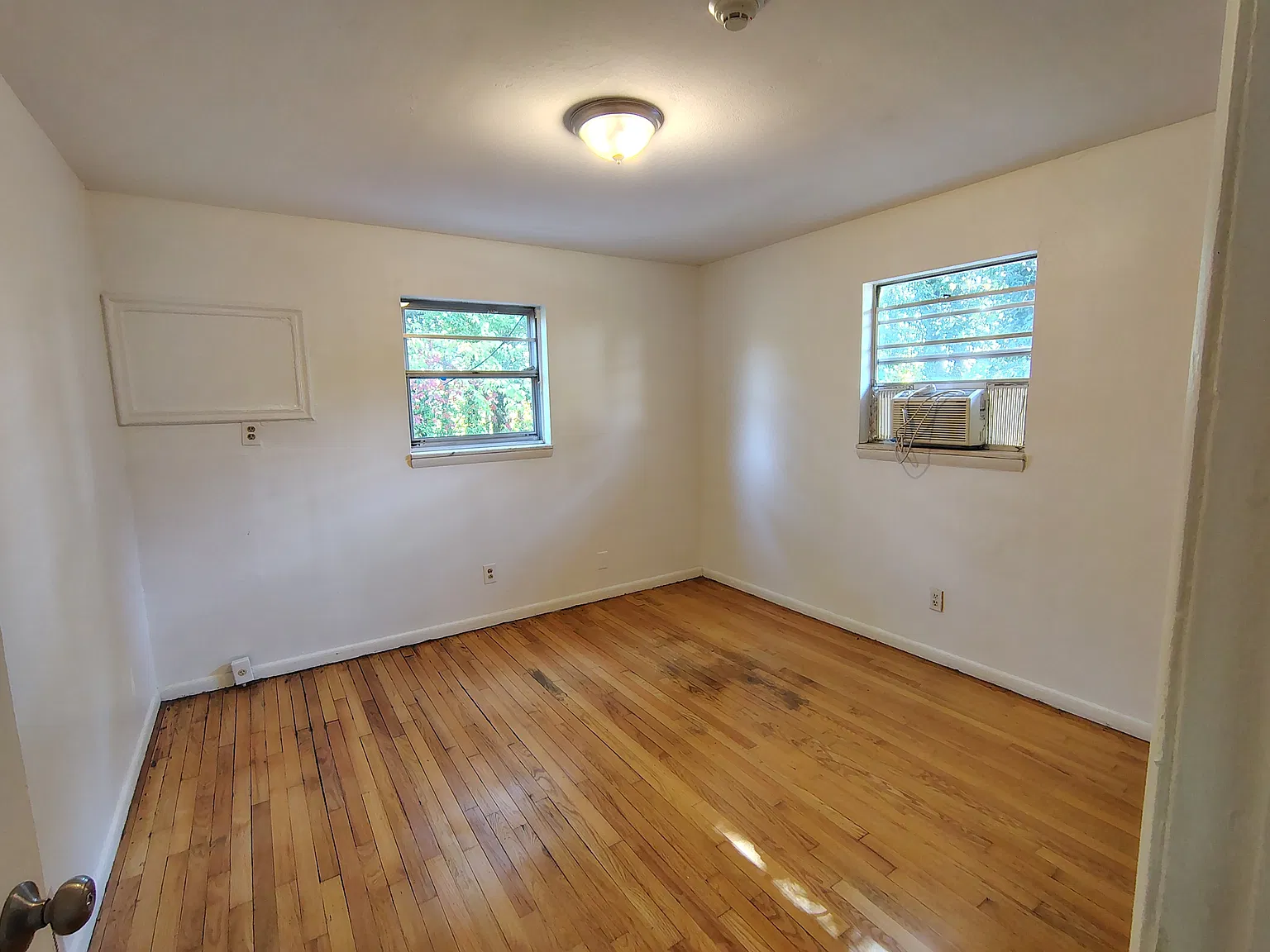 3120 Wilcox Boulevard - B — Photo 2