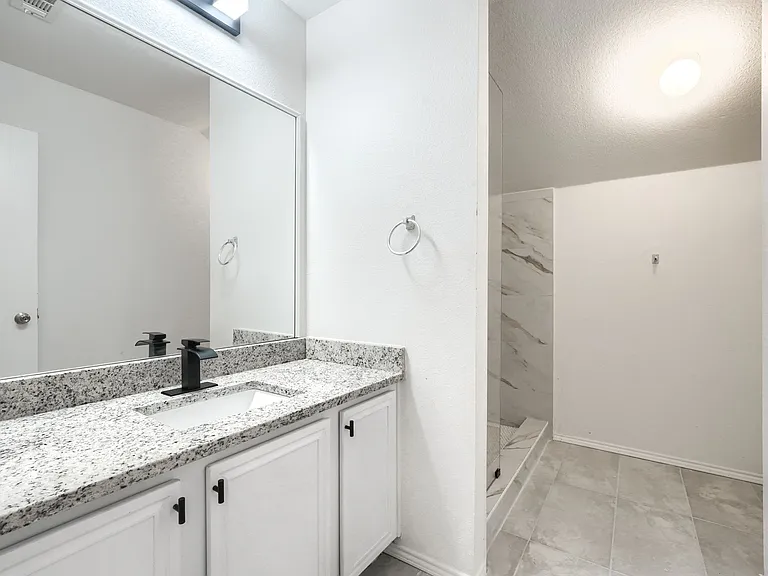 3121 Grant St — Photo 29