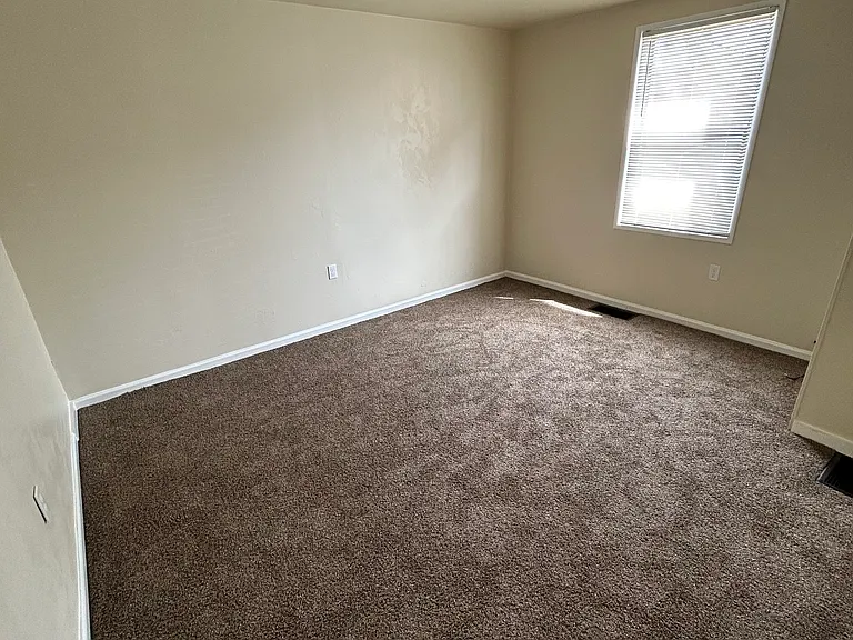 3228 Motor St — Photo 4