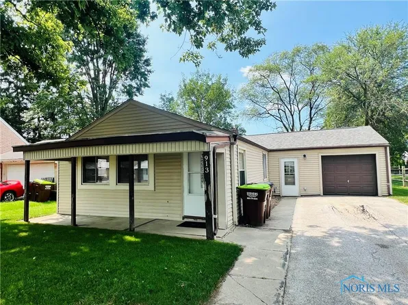 913 W College Ave, Woodville, OH 43469