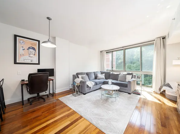 800 Jackson St APT 513, Hoboken, NJ 07030