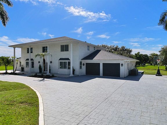 2nd image of 11824 Green Oak Drive