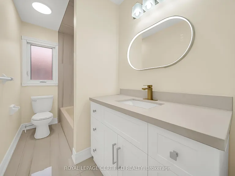 5016 Natkarni Cres #UPPER — Photo 26