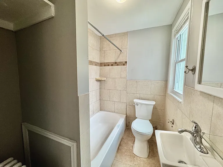 1407 N Franklin St #3 — Photo 2