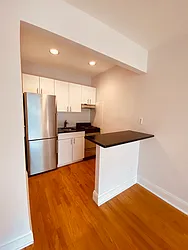 Rented by Metropolis Real Estate of Manhattan