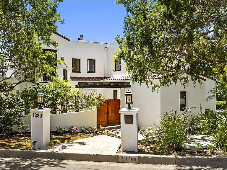 1280 Morningside Dr — Photo 33