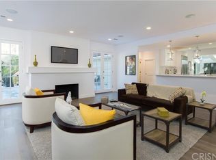 15605 Woodvale Rd, Encino, CA 91436