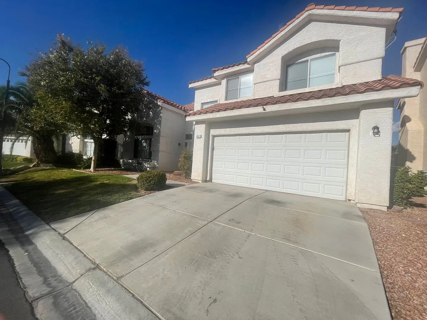 4 bedroom home in Painted Desert with Golf Course Views! — Photo 2