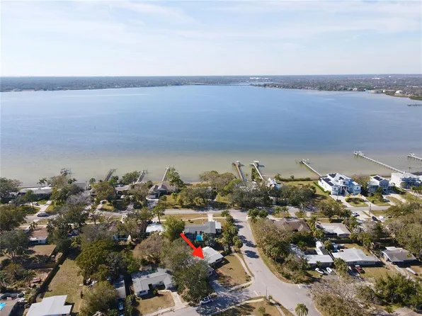 400 Country Club Dr, Oldsmar, FL 34677
