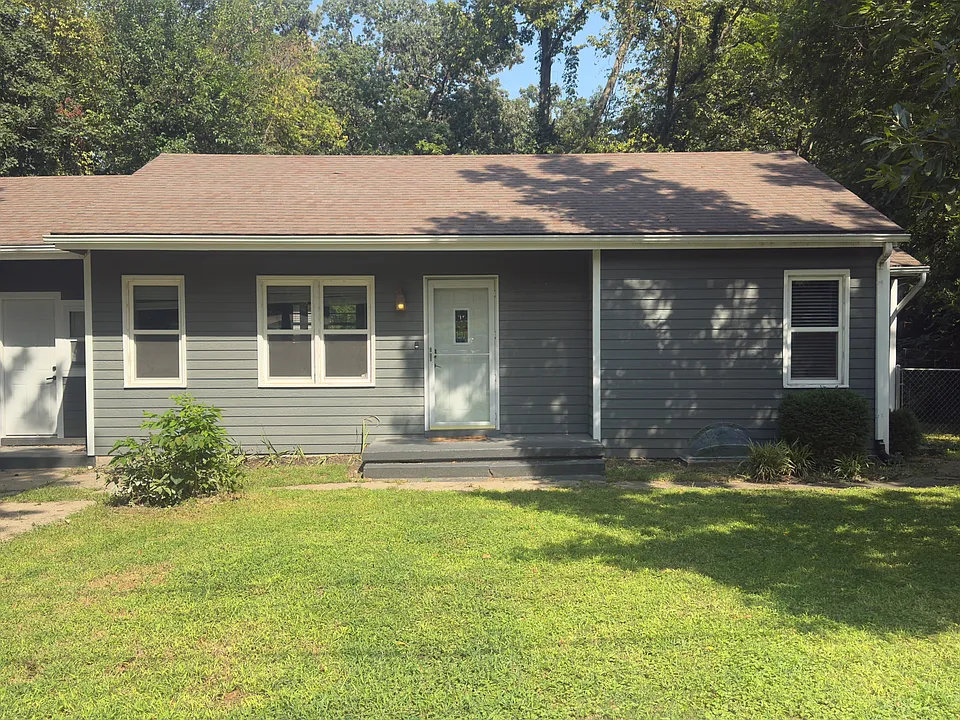 135 S Evergreen Ave