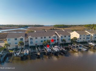 2421 Beach View Dr #H06, Ocean Springs, MS 39564