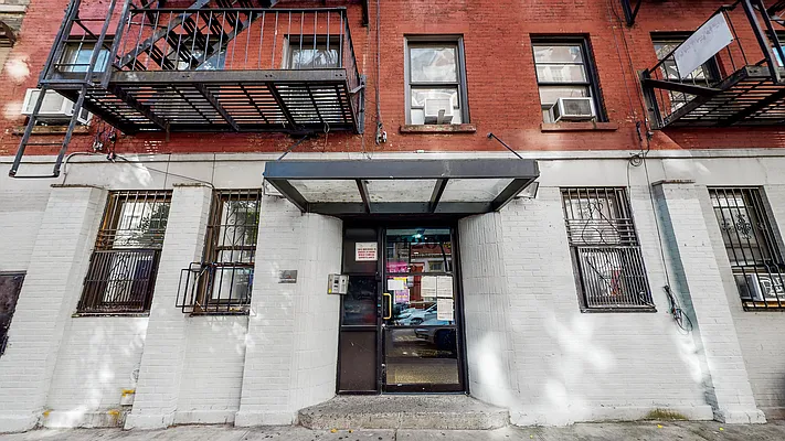 Rented by Keller Williams NYC | media 20