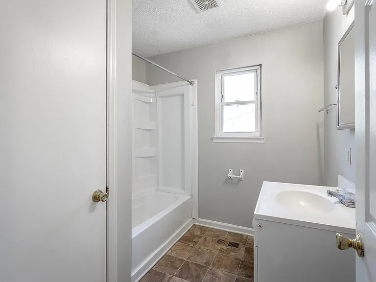1613 N Chester Rd — Photo 19