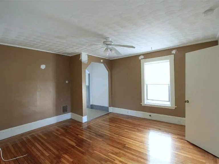 2 Sanger St — Photo 1