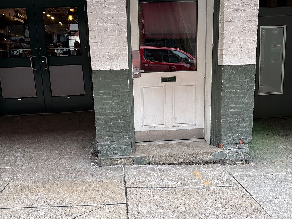1st image of 9 Caroline St #1