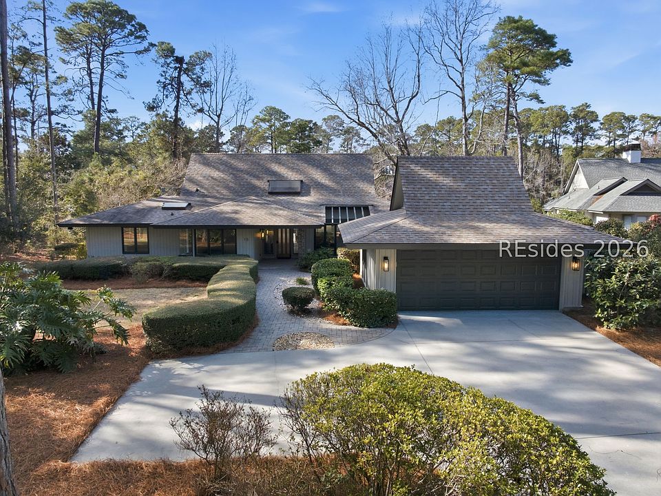 1st image of 15 Oyster Bay Pl