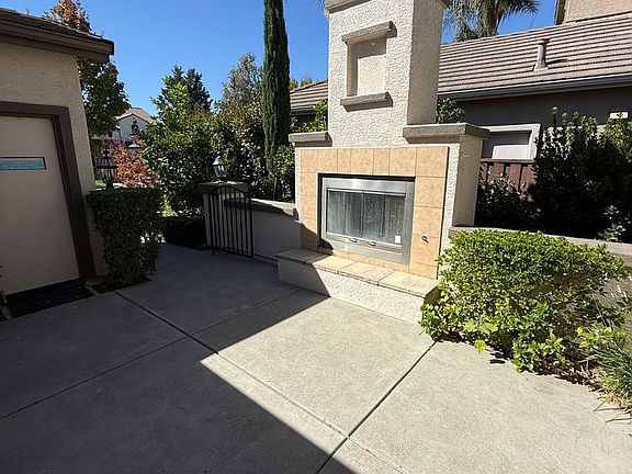 2nd image of 3530 Coyote Rd