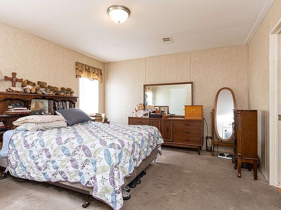 3rd image of 2783 208th St