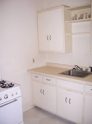 2nd image of 208 S 1st St