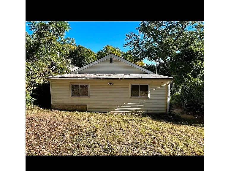 7202 Sapphire Ave — Photo 13